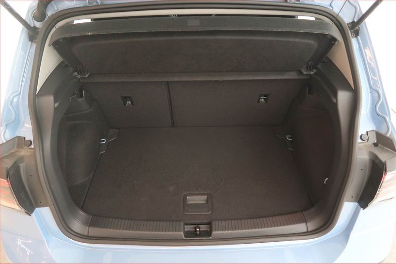 Volkswagen T-Cross (2024) 1.0 TSI - fotka 14 z 18