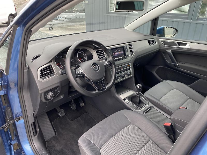 Volkswagen Golf Sportsvan 1.4 TSI 92kW- ALU - PDC -TAŽNÉ - fotka 15 z 46