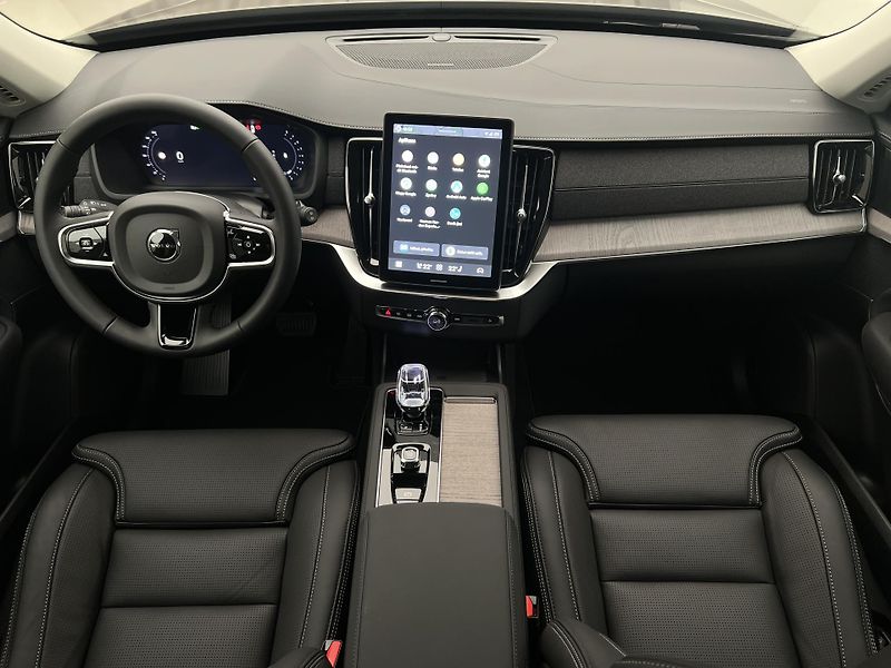 Volvo XC90 (2026) B5 AWD BRIGHT PLUS - fotka 2 z 47