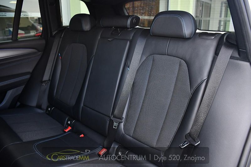 BMW X3 20d M-SPORT HUD TAŽNÉ - fotka 14 z 53