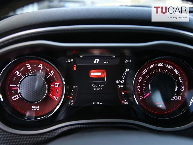 Dodge Challenger (2019) Hellacat 6.2 V8  - fotka 16 z 36