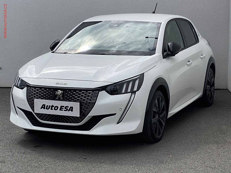 Peugeot 208 (2023) 1.2PT, GT line, LED, navi - fotka 3 z 18