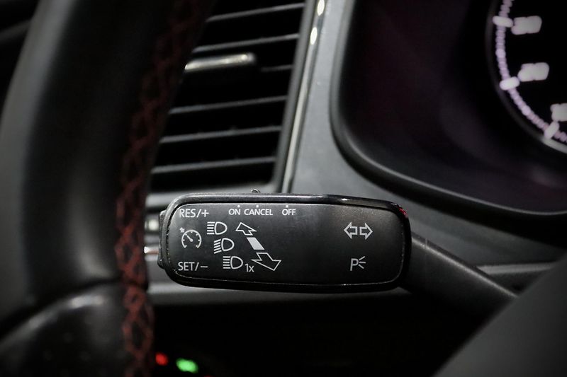 Seat Leon ST 1.4 TSI 92 kW FR - fotka 25 z 35