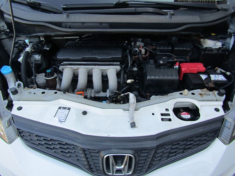 Honda Jazz (2012) 1.3 16V 73kW - fotka 33 z 35