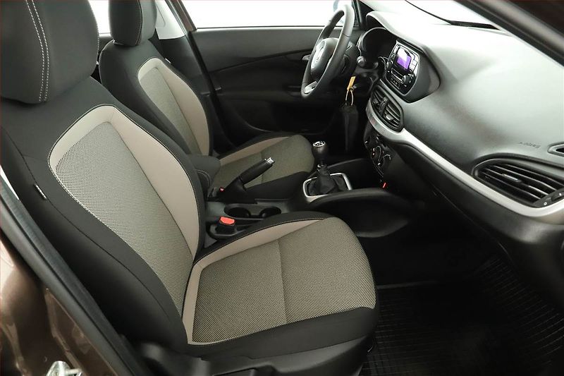 Fiat Tipo (2016) 1.4 16V, Tempomat - fotka 7 z 12