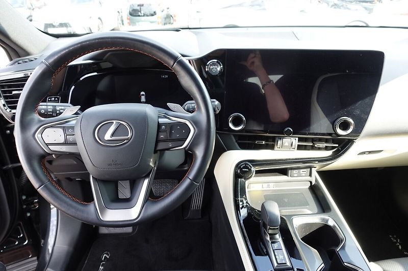 Lexus NX 350h ZLEVNĚNO NX350h Prestige Plus - fotka 17 z 34