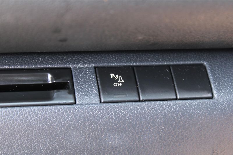 Peugeot 3008 1.6THP 115kW PREMIUM ČR - fotka 23 z 25