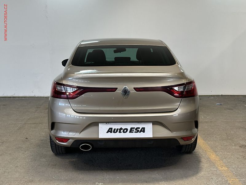 Renault Mégane (2018) 1.6 i, ČR, AC, tempo, park - fotka 5 z 22
