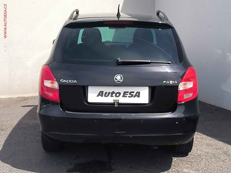 Škoda Fabia (2013) 1.2TSi, autoAC - fotka 5 z 16