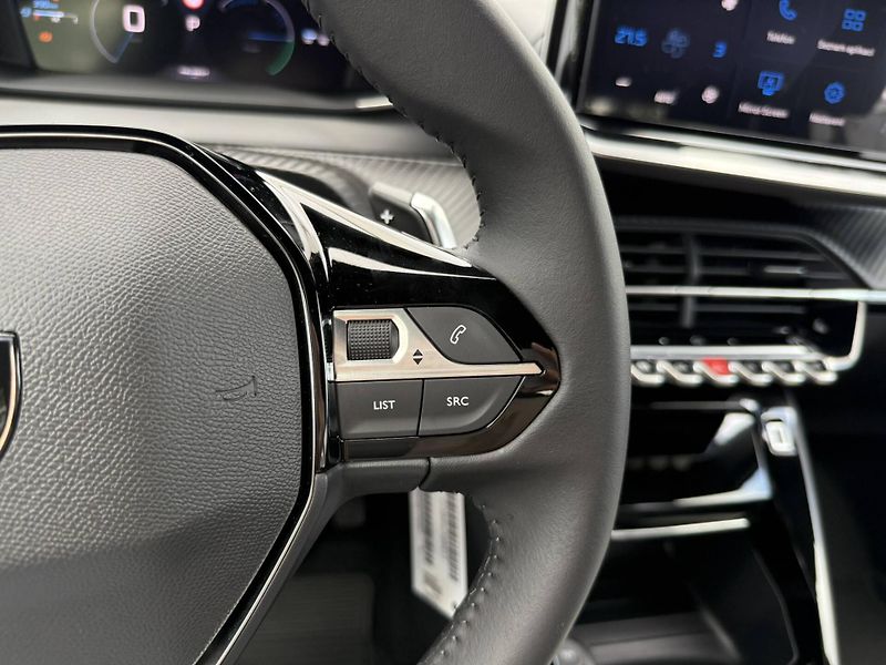 Peugeot 2008 (2026) ALLURE Hybrid  1,2 145 e-DCS6 - fotka 15 z 22