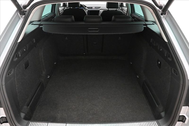 Škoda Superb 2,0 TDI 110 kW Style Záruka až - fotka 10 z 33