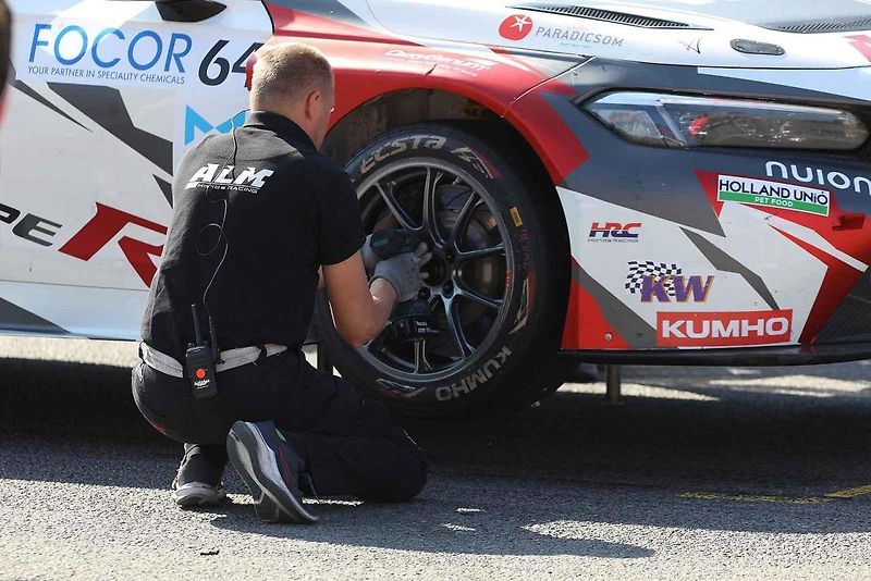 Na Automotodromu Brno se o víkendu konal jeden z vrcholů sezony - Masaryk Racing Days.