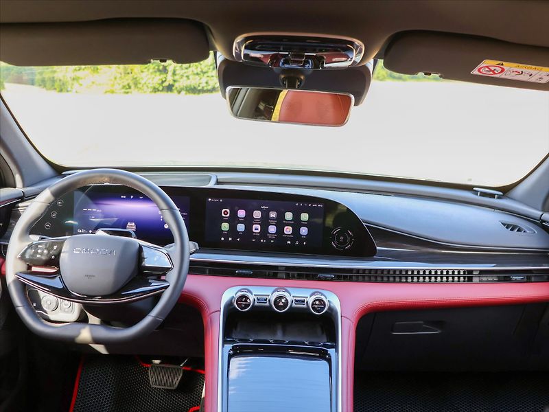 Omoda 9 1.5 Hybrid 395KW CZ 7 let záru - fotka 29 z 40