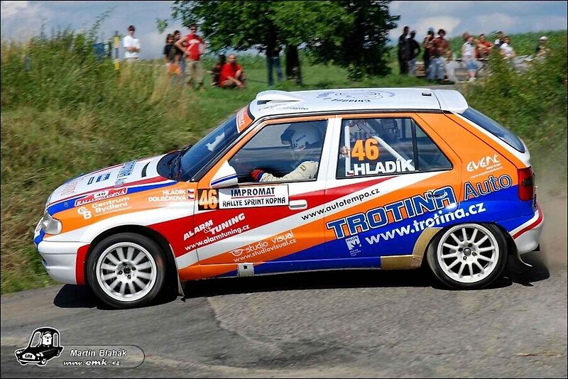 Jiří Hladík se svým zbrusu novým vozem Renault Clio Rally5 Phase II.
