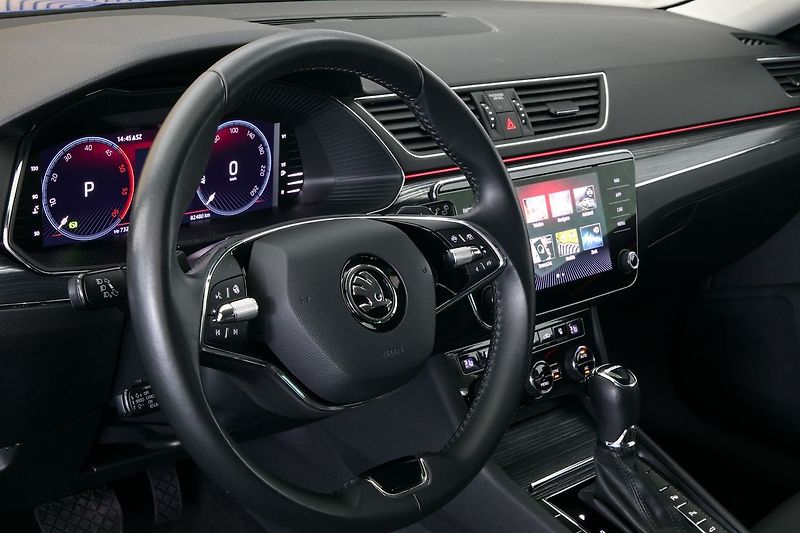 Škoda Superb 2.0TDI 110kW DSG Tažné Webasto - fotka 15 z 37
