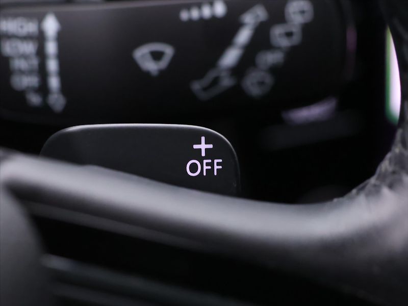 Škoda Superb 2.0 TDI DSG Style Navi LED - fotka 19 z 32