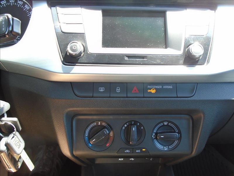 Škoda Fabia 1,0 - fotka 24 z 25