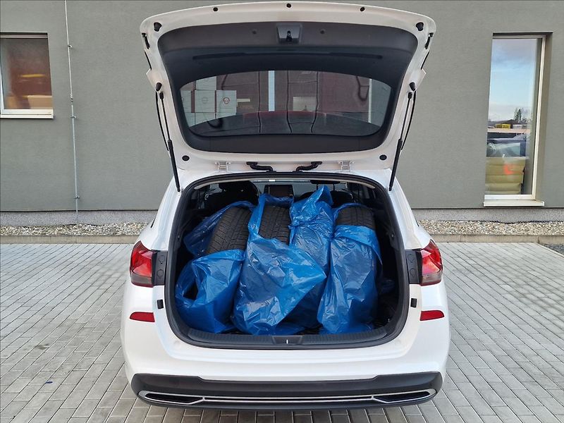 Hyundai i30 1.0 T-GDI Comfort,REZERVACE - fotka 37 z 50