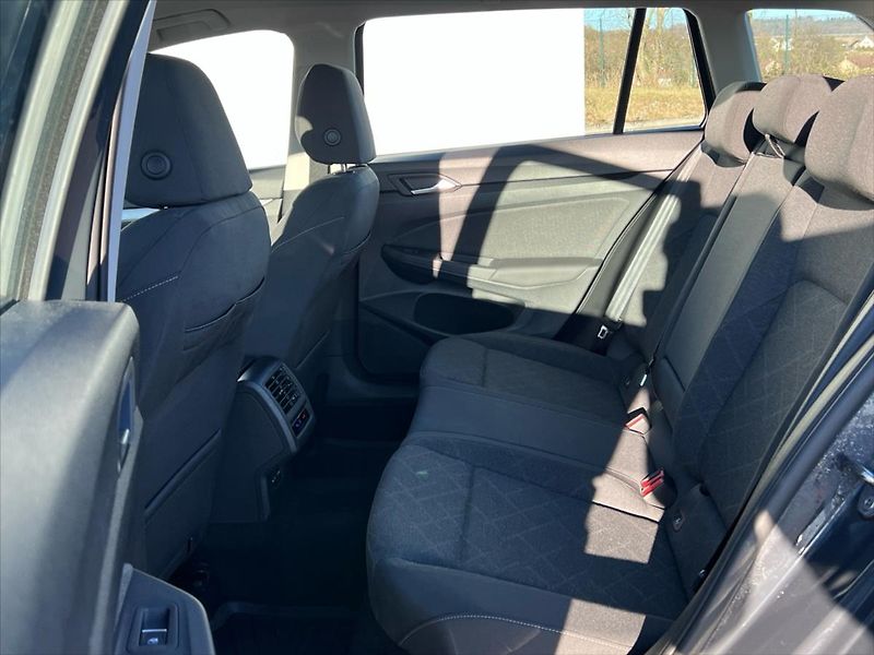 Volkswagen Golf Variant 1,0 TSi 81 kW LIFE  8 - fotka 13 z 24