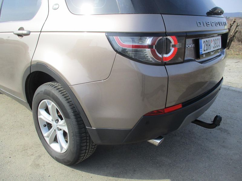 Land Rover Discovery Sport 2.0 TD4 110kW 4x4 koupeno CZ - fotka 34 z 42