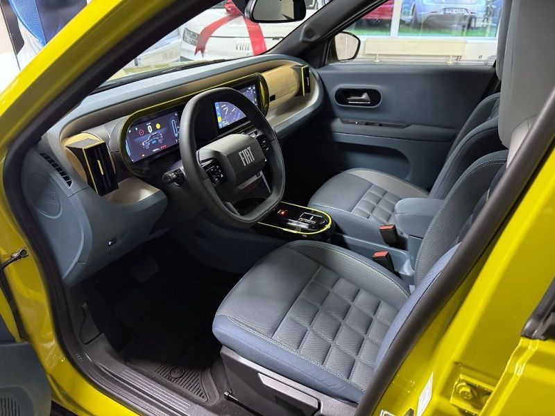 Fiat Grande Panda (2026) 1.2 Turbo Hybrid 110k MHEV eDC - fotka 6 z 20