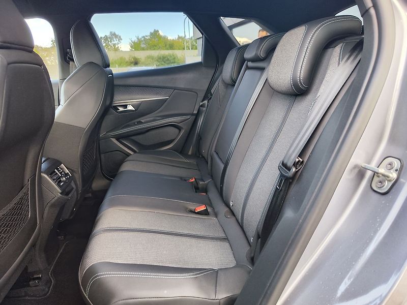 Peugeot 3008 1.2 PureTech/96kW Allure AT - fotka 12 z 34