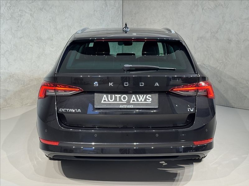 Škoda Octavia 1,4 TSi  iV DSG Style Virtual - fotka 8 z 49