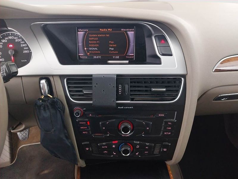 Audi A4 (2011) 2.0 TDI, Xenony, Tempomat - fotka 12 z 19