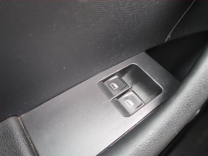 Škoda Rapid (2013) Ambition 1.2 TSI, Serv.kniha - fotka 16 z 16