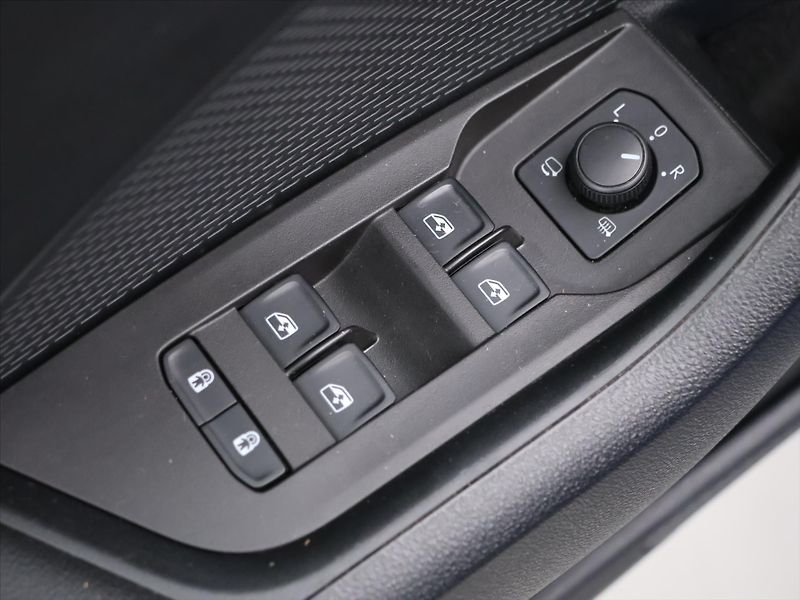 Škoda Octavia 2.0 TDI 147kW DSG Scout 4x4 CZ - fotka 16 z 34