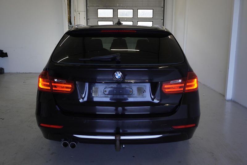 BMW Řada 3 3,0 XDRIVE AUT. - fotka 6 z 28