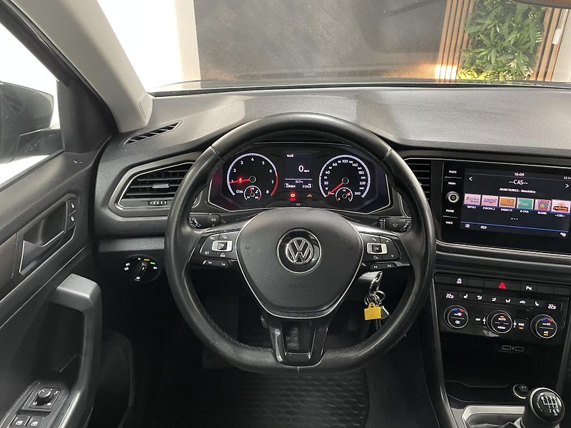 Volkswagen T-Roc 1.5 TSi ČR 6M ACC TZ  - fotka 21 z 28