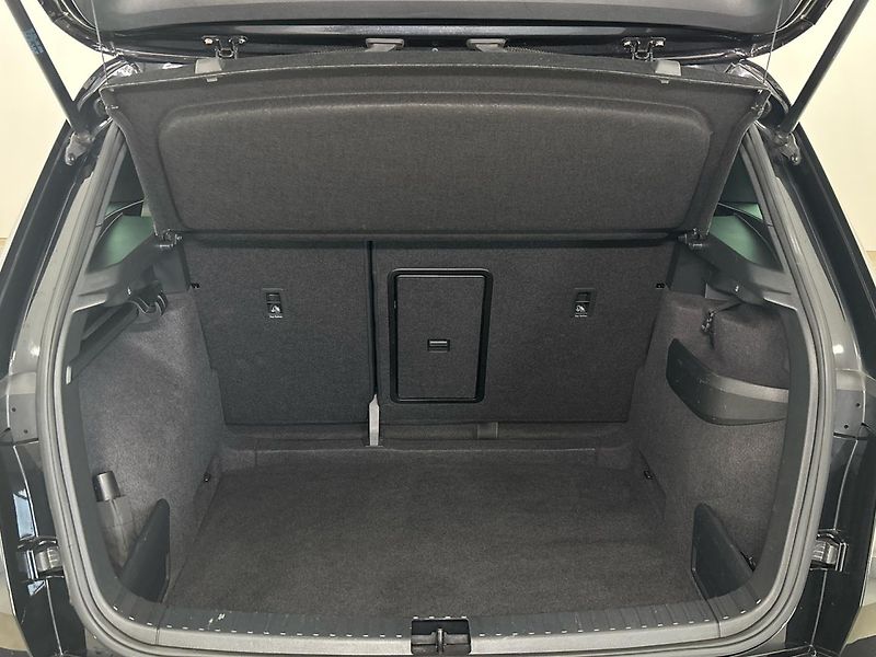 Škoda Karoq Sportline DSG - fotka 10 z 26