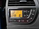 Citroën Grand C4 Picasso (2012) 1.6VTi, ČR, AC, TZ, park - náhled 17