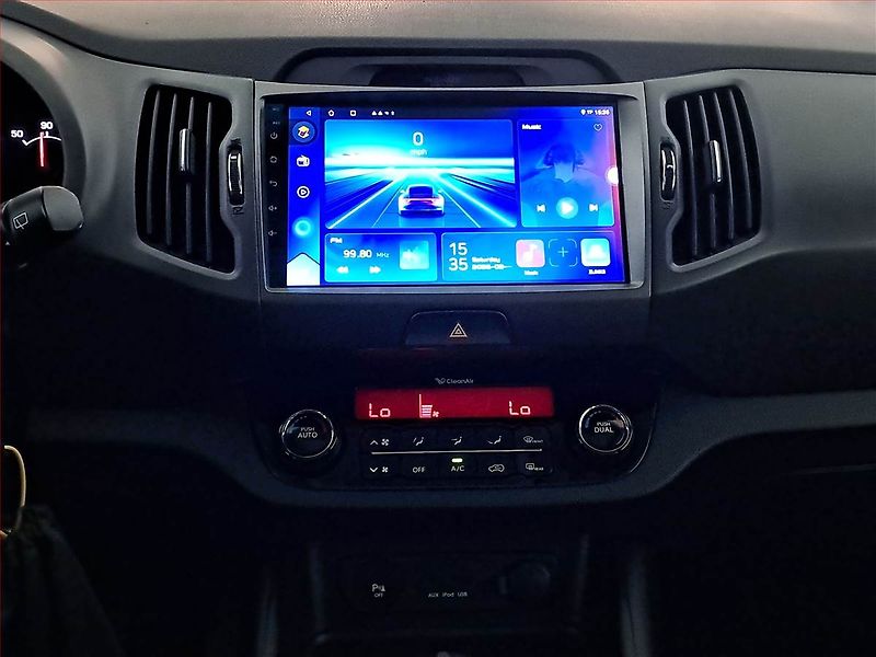 Kia Sportage (2011) 1.6 GDI, Xenony, Tempomat - fotka 12 z 16