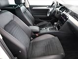 Volkswagen Passat (2018) R-Line 2.0 TDI, Automat, Kůže - náhled 7