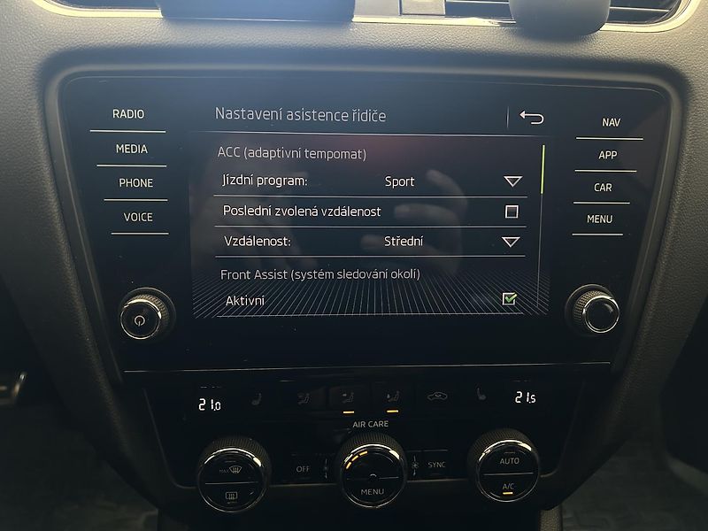 Škoda Octavia 2.0 TDI RS - fotka 13 z 25