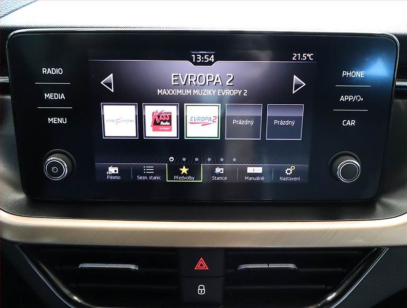 Škoda Scala (2019) 1.0 TSI, Automat, Tempomat - fotka 16 z 23