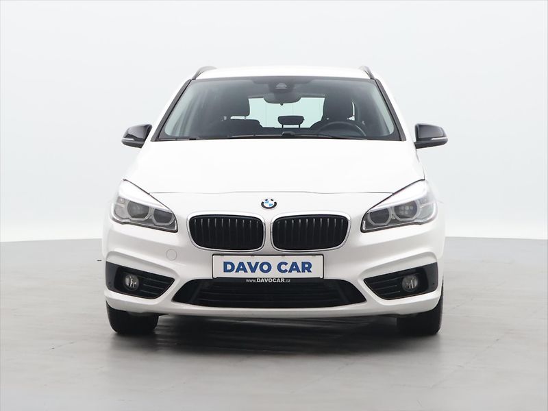 BMW Řada 2 2,0 218da 110kW Sport line CZ - fotka 2 z 38