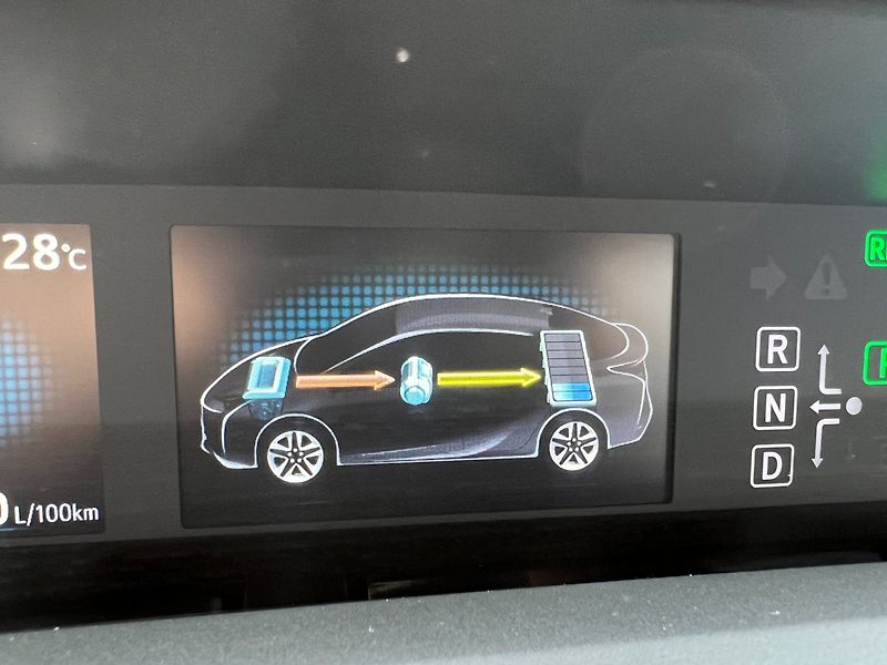 Toyota Prius (2016) 1.8VVT-i HYBRID Kamera! HUD! - fotka 38 z 39