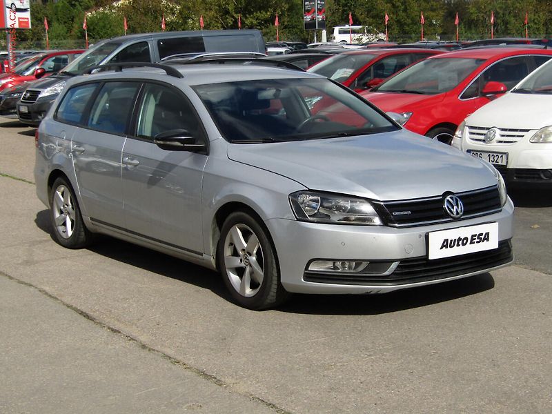 Volkswagen Passat (2013) 1.6TDi, AC, výhřev sed - fotografie inzerátu