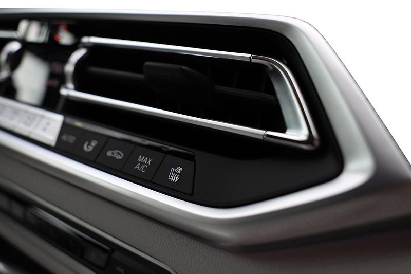 BMW X6 xDrive30d - fotka 20 z 23