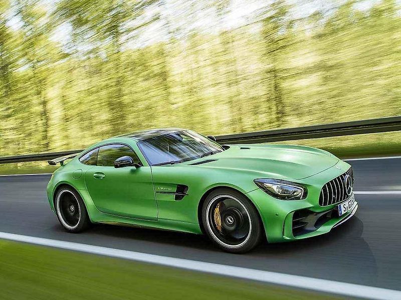 Mercedes-AMG GT R.