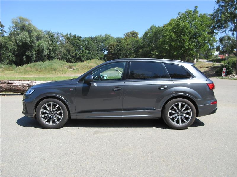 Audi Q7 3,0 TDi 210Kw, S-Line, 1.maj. - fotka 6 z 35