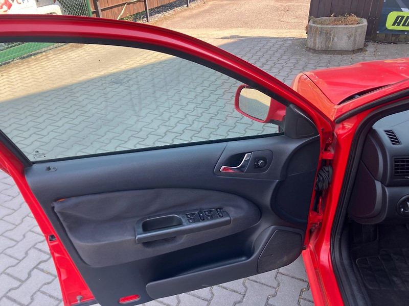 Škoda Octavia 	1,9TDi (74kW) 4x4*KLIMATIZACE - fotka 13 z 14