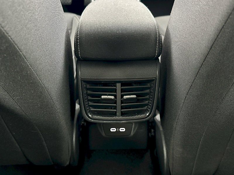 Škoda Fabia (2025) DSG 1.0TSI 85kW Top Selection - fotka 26 z 29