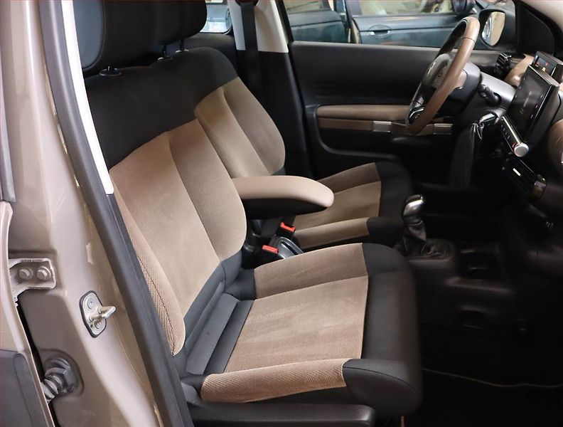 Citroën C4 Cactus (2016) 1.2 PureTech, Serv.kniha - fotka 9 z 19