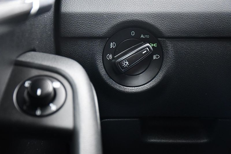 Škoda Octavia 2.0TDi STYLE VIRTUAL ACC ČR - fotka 26 z 54