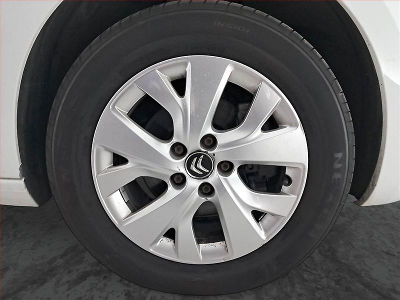 Citroën C4 Picasso (2016) 1.6 BlueHDi, 7 míst, Navi - fotka 15 z 20