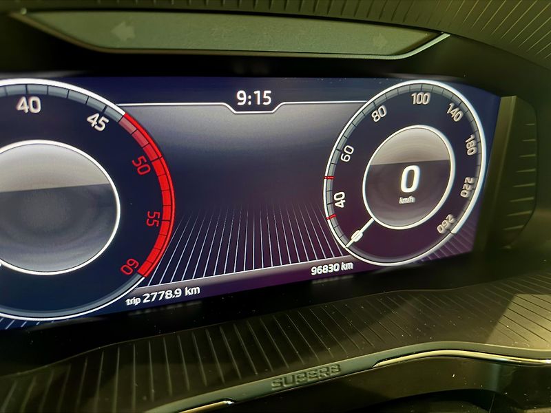 Škoda Superb 2.0 TDi 140 Kw DSG L&K - fotka 8 z 38